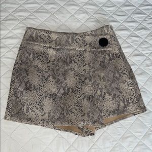 Animal print skort